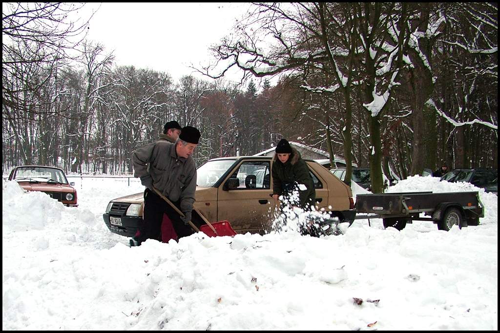 01_Odklízení na parkovišti.jpg